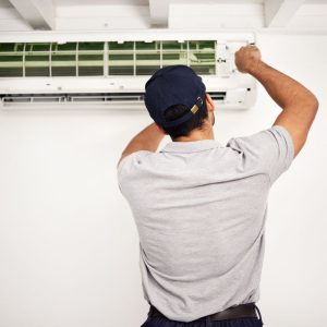 Montaj standard aparate aer conditionat tip split 9 – 12000 BTU - pentru aparatele cu chit inclus in cutia aparatului